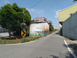 頂粘街頂廈粘村界路段